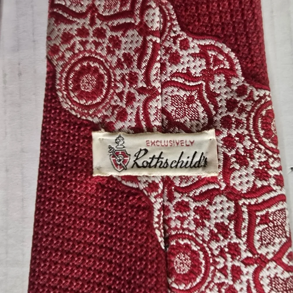 Rothschild's Vintagr Red Paisley Tie